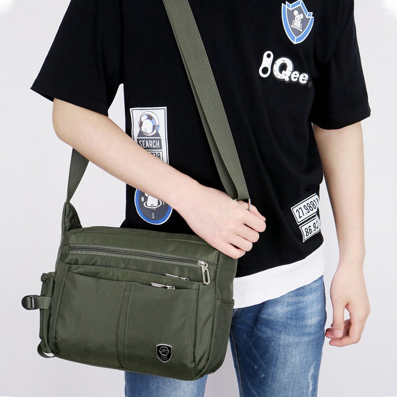 Borsa a tracolla leggera e impermeabile con tasche multiple